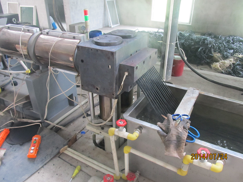 雙柱雙工位換網器 雙柱雙工位換網器